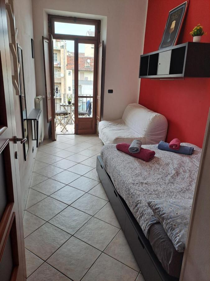 Cozy Room Stanza Close City Center In A Family House Stanza In Appartamento Condiviso Noi Viviamo In Casa Stanza In Affitto Torino Eksteriør bilde
